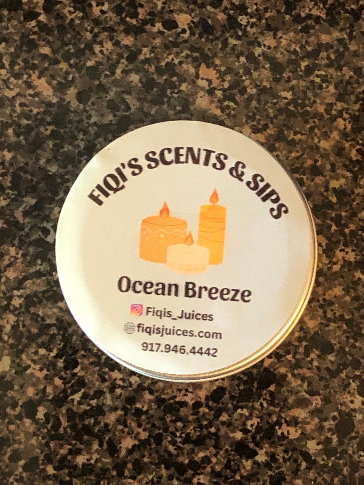 Ocean breeze scented candle